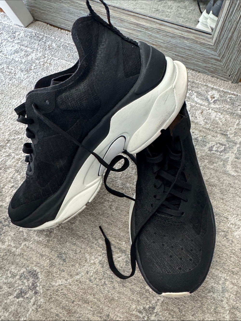 Brand black womens sneaker fits like 7.5-8